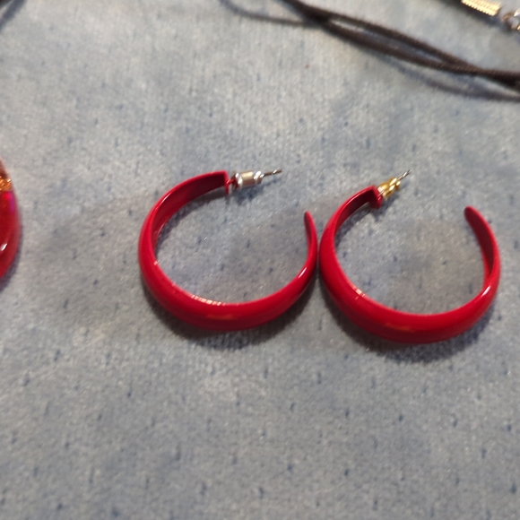 Necklace and earrings set - Picture 3 of 3